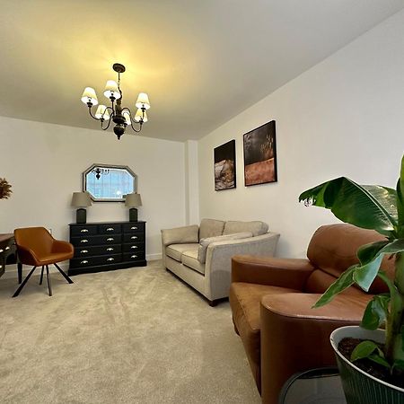 Clover Lodge Portsmouth Luxury Home With Off Road Free Parking ภายนอก รูปภาพ