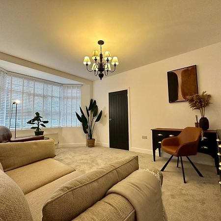 Clover Lodge Portsmouth Luxury Home With Off Road Free Parking ภายนอก รูปภาพ